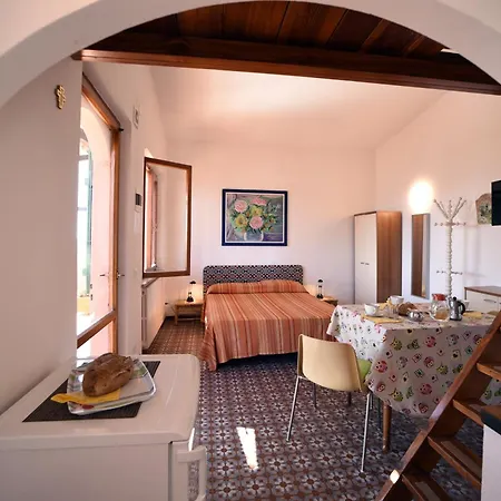 Gavila's Residenza Turistico Alberghiera 3* פורטו אזורו